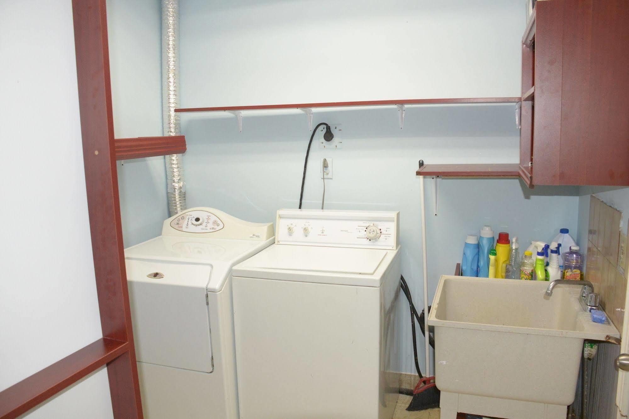 Smile Back B&B Toronto Ngoại thất bức ảnh