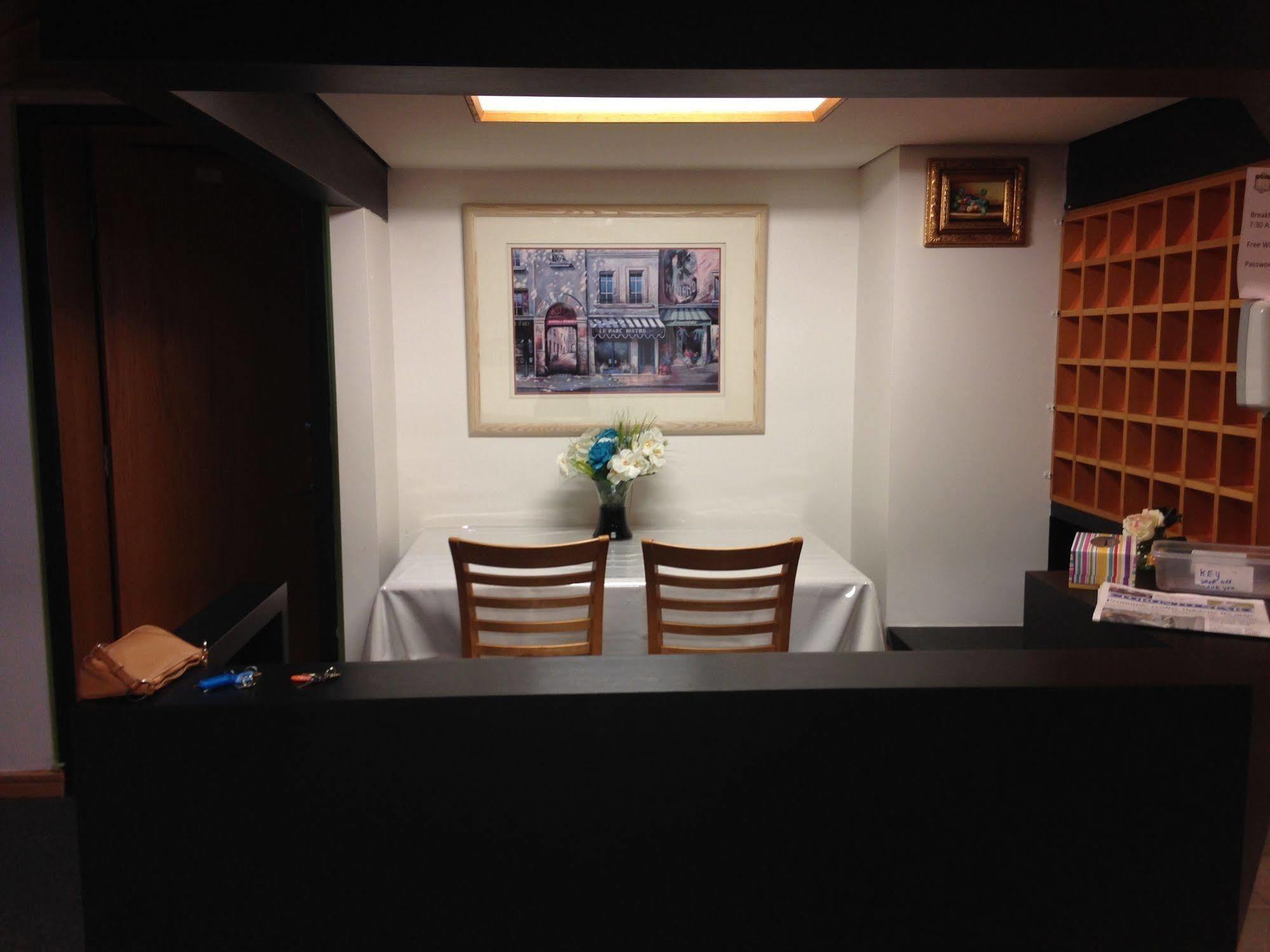 Smile Back B&B Toronto Ngoại thất bức ảnh
